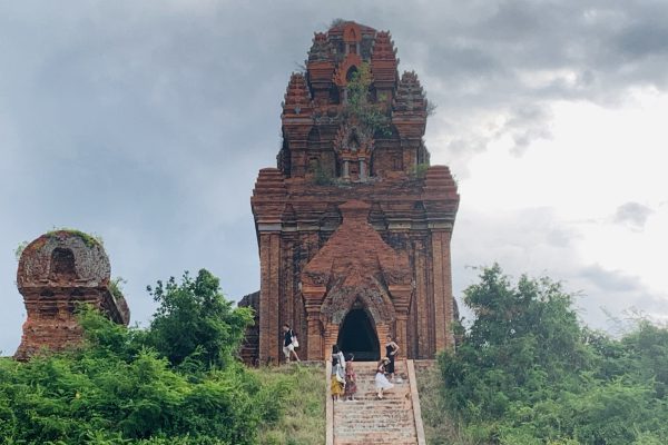 Tháp bánh Ít