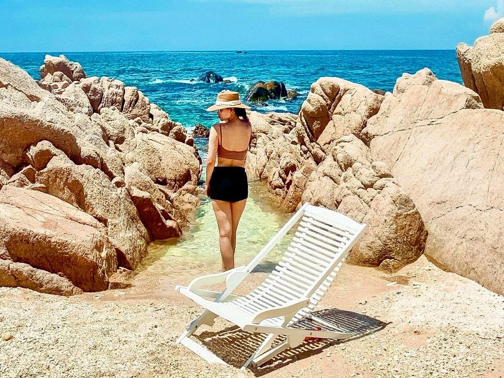 Vẻ đẹp biển và bãi đá Cù Lao Xanh, Quy Nhơn