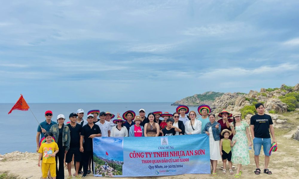 Đoàn khách của Golden Life Travel tham quan trải nghiệm Cù Lao Xanh