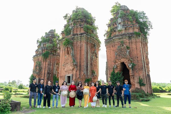 Tean Golden Life Travel khảo sát một ngày tại Dương Long Tháp