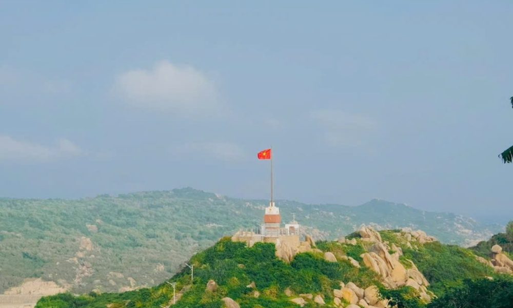 Cột cờ Cù Lao Xanh