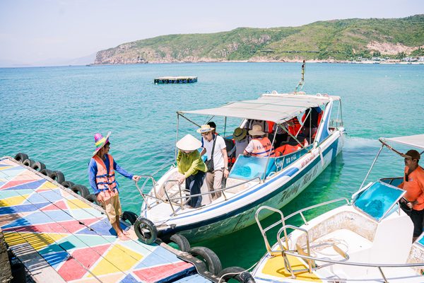 tour Hòn Khô nửa ngày - Ngắm san hô - ăn hải sản