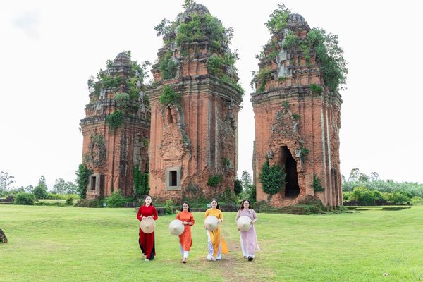 Tháp Dương Long - Một cụm tháp gạch cao nhất Đông Dương