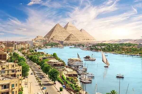 Du thuyền trên sông Nile huyền thoại trong tour Ai Cập 9 ngày 8 đêm
