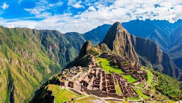 Machu Picchu – dấu ấn văn minh Inca giữa núi mây.