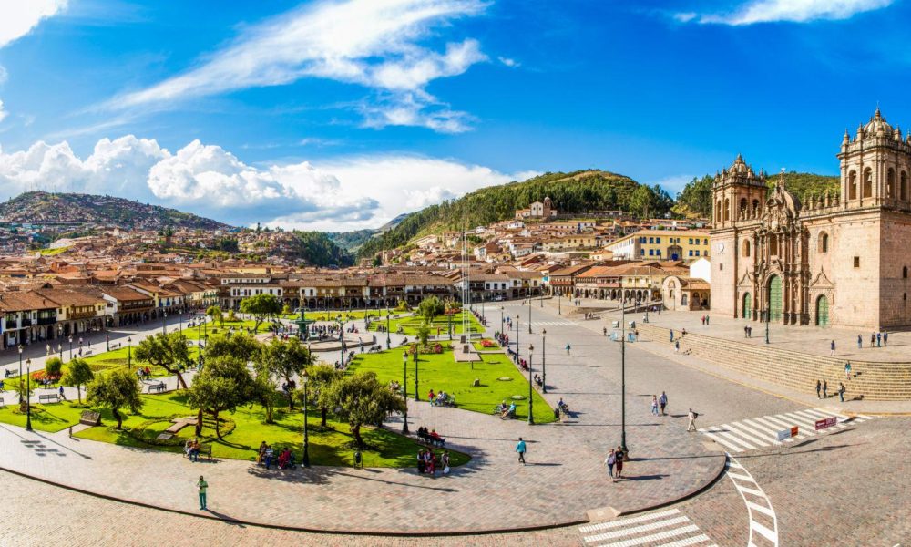 Quảng trường trung tâm Cusco – nơi những lớp lịch sử giao hòa.